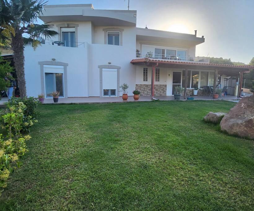 Lux House With Garden Villa Kámpos Exterior photo